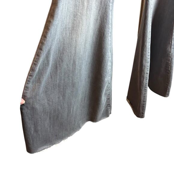 Free People Float On Flare sz 29 in smoke grey (pre-owned EXCELLENT condition) - Picture 4 of 9